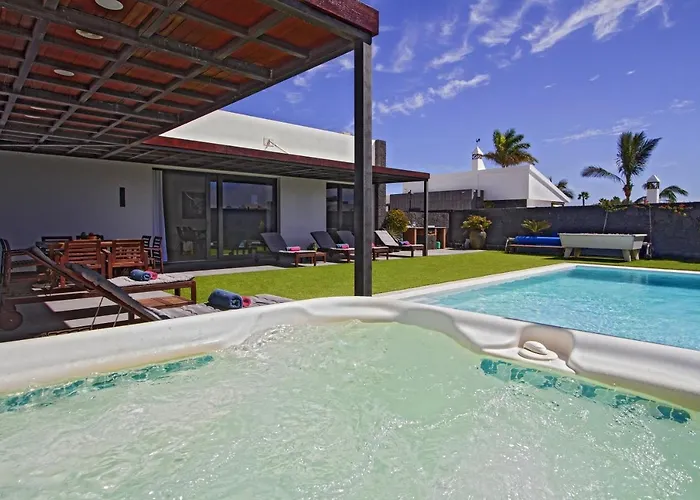 Villa Luxury Mojones Short Walk To Old Town Private Heated Pool Tías