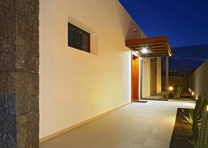 Luxury Mojones Short Walk To Old Town Private Heated Pool فيلة