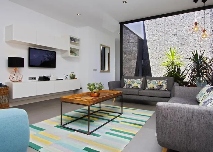 Luxury Mojones Short Walk To Old Town Private Heated Pool فيلة تياس