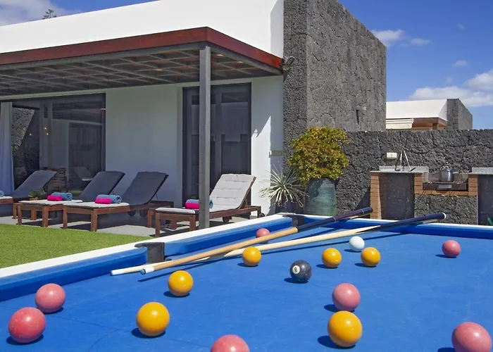 Luxury Mojones Short Walk To Old Town Private Heated Pool فيلة تياس